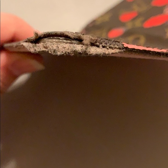 Authentic Louis Vuitton phone case - Picture 3 of 8